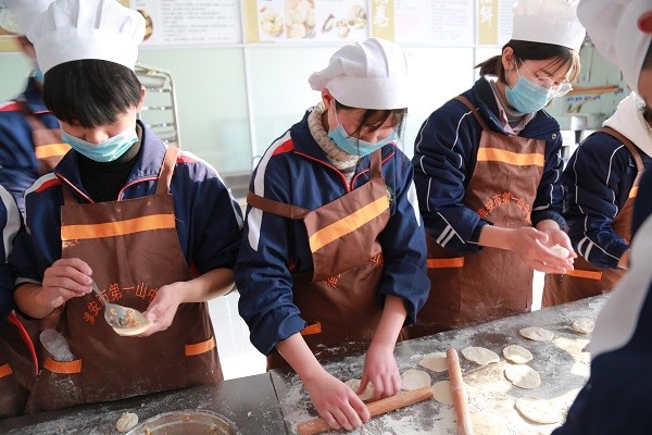 3.面点师的岗位体验.jpg